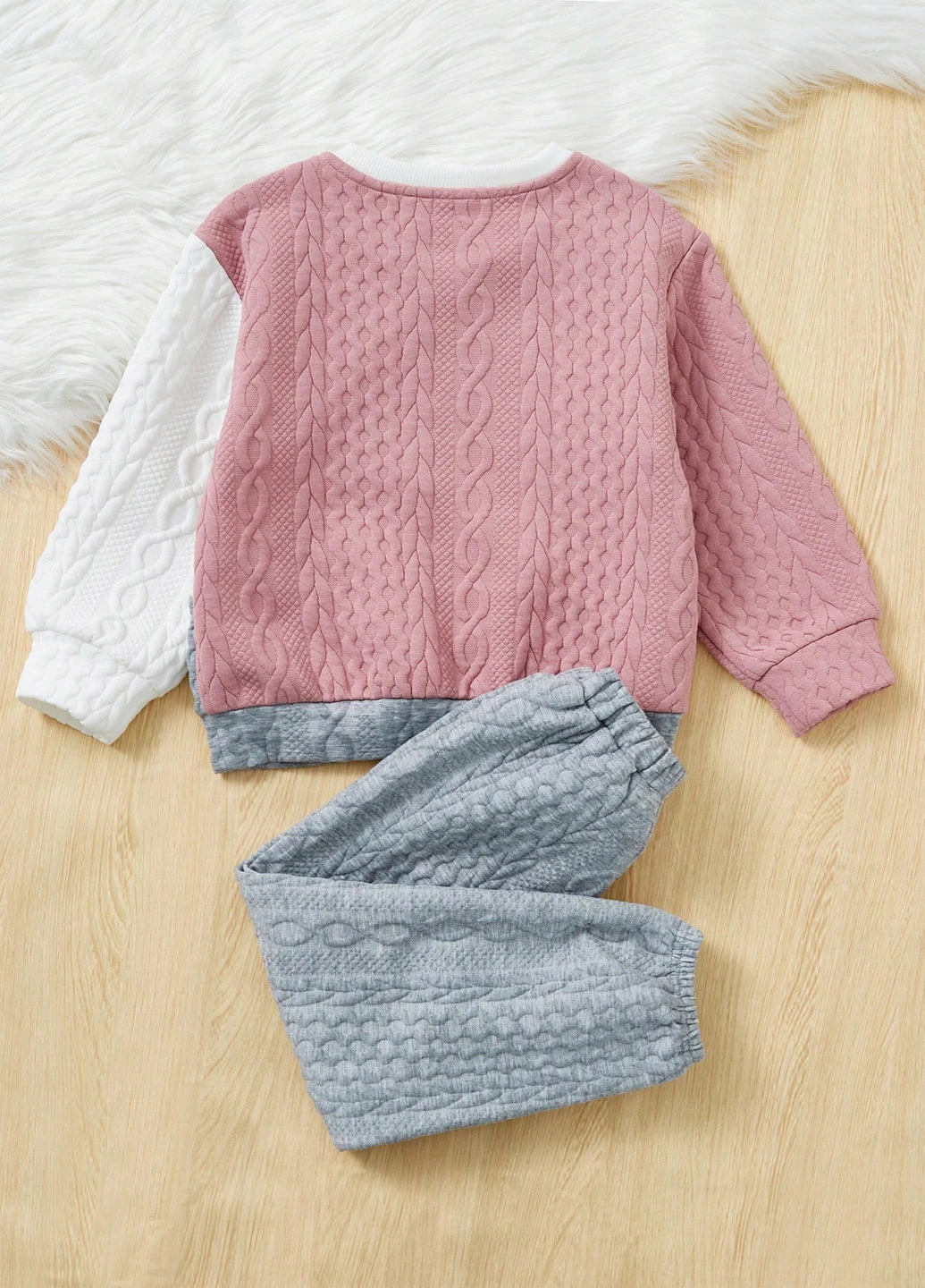 Комбинированный зимний костюм (свитшот, брюки) брючный SHEIN