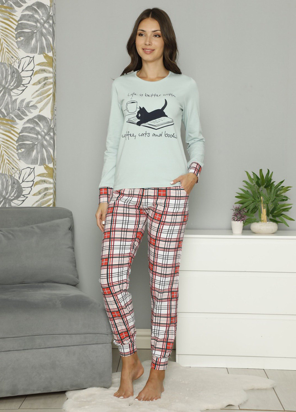 Комбинированная всесезон пижама (лонгслив, брюки) лонгслив + брюки Nicoletta