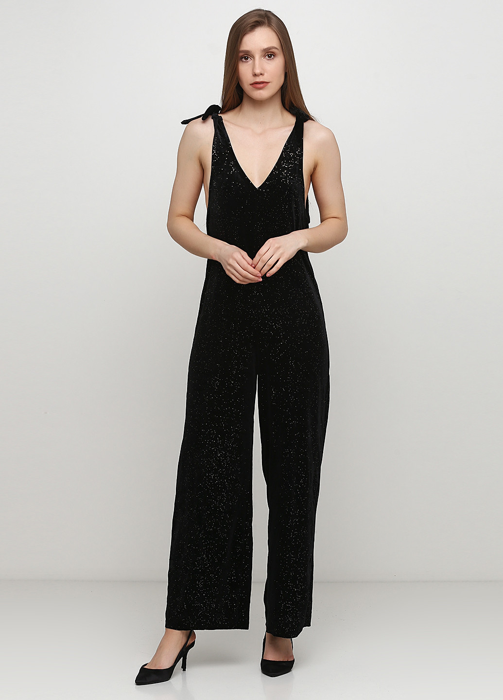 Комбинезон Monki комбинезон-брюки однотонный чёрный кэжуал трикотаж, полиэстер