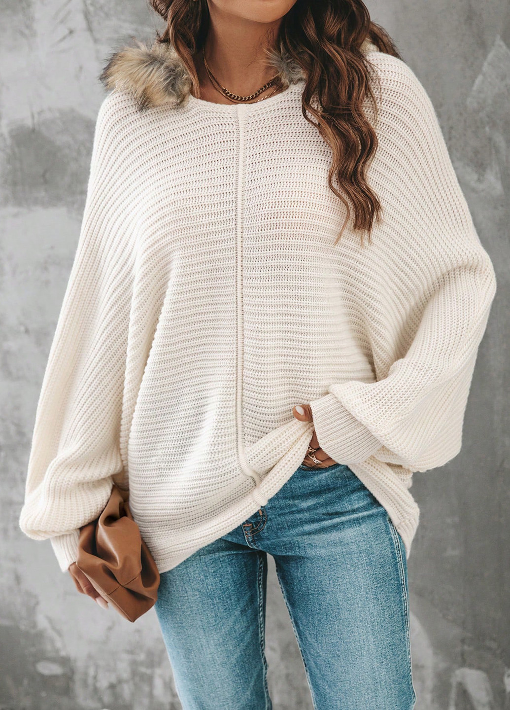 Бежевий демісезонний светр SHEIN