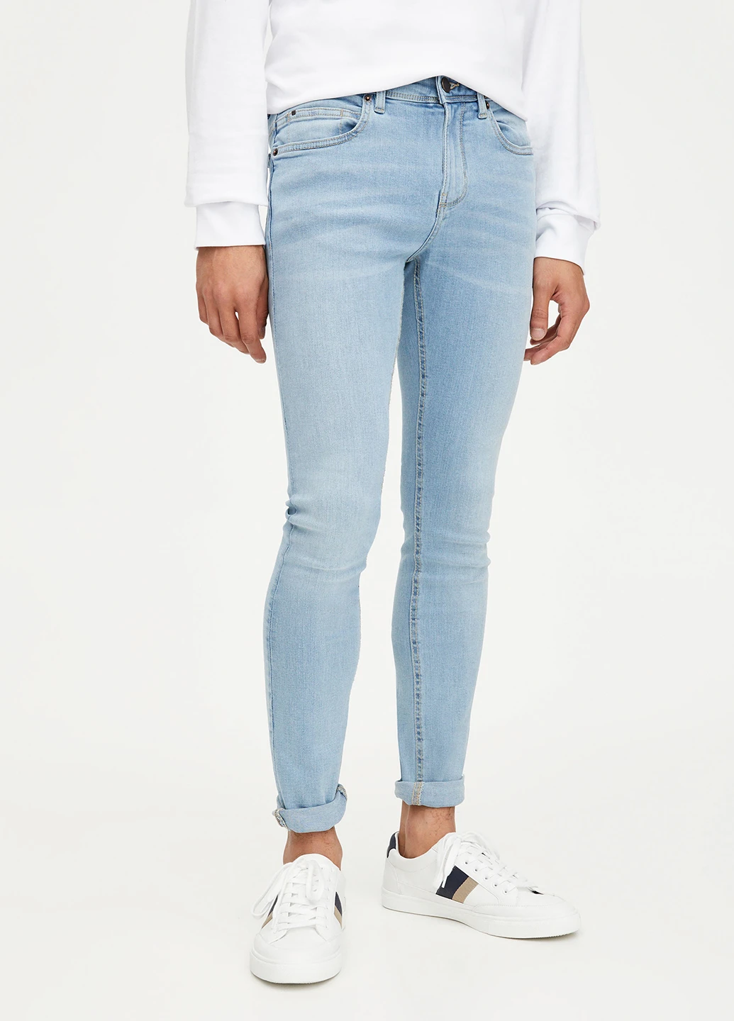 Голубые демисезонные зауженные джинсы Pull & Bear