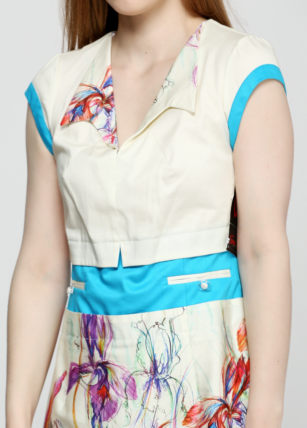 Светло-бежевое кэжуал платье Space с цветочным принтом