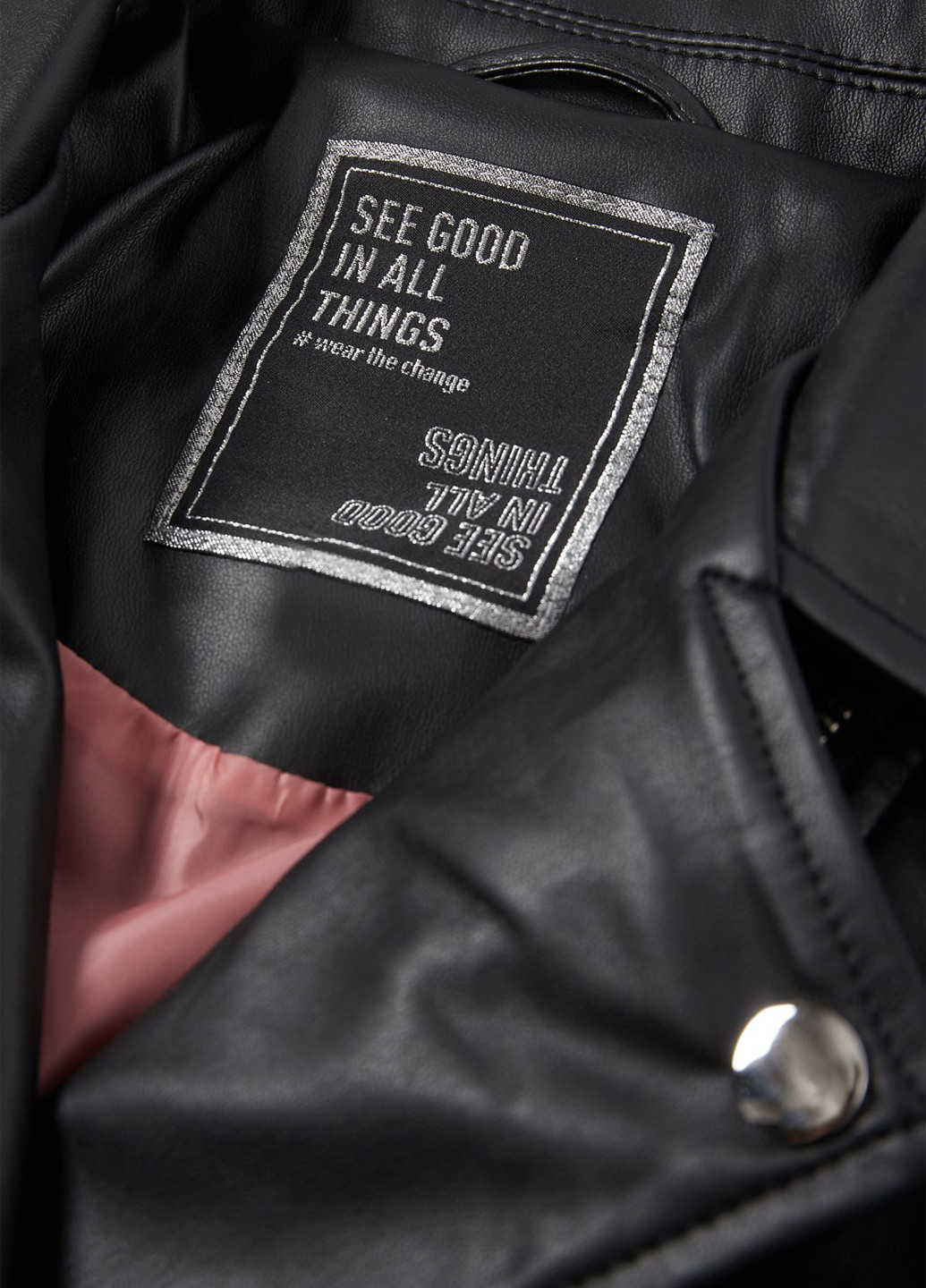 Чорна демісезонна куртка косуха C&A