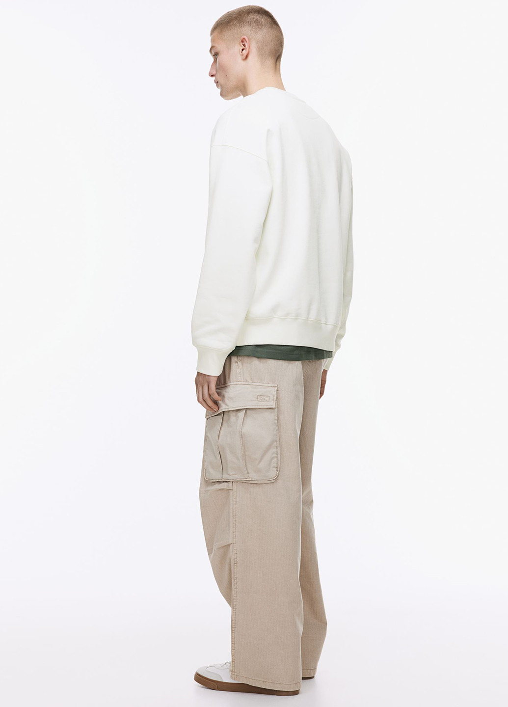 Свитшот H&M - Свободный крой однотонный белый кэжуал хлопок, трикотаж - (281990748)