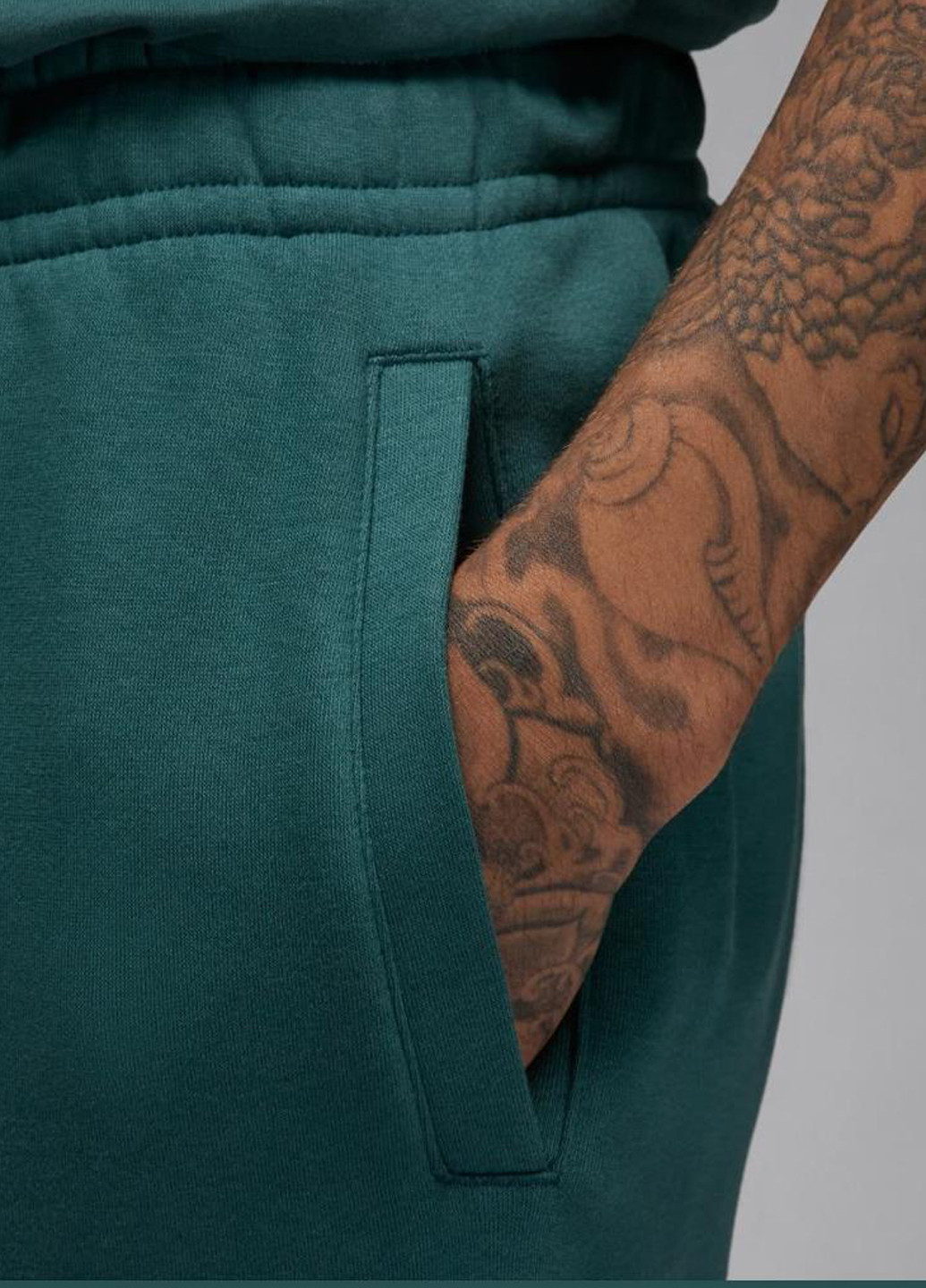 Зеленые спортивные демисезонные джоггеры брюки Jordan