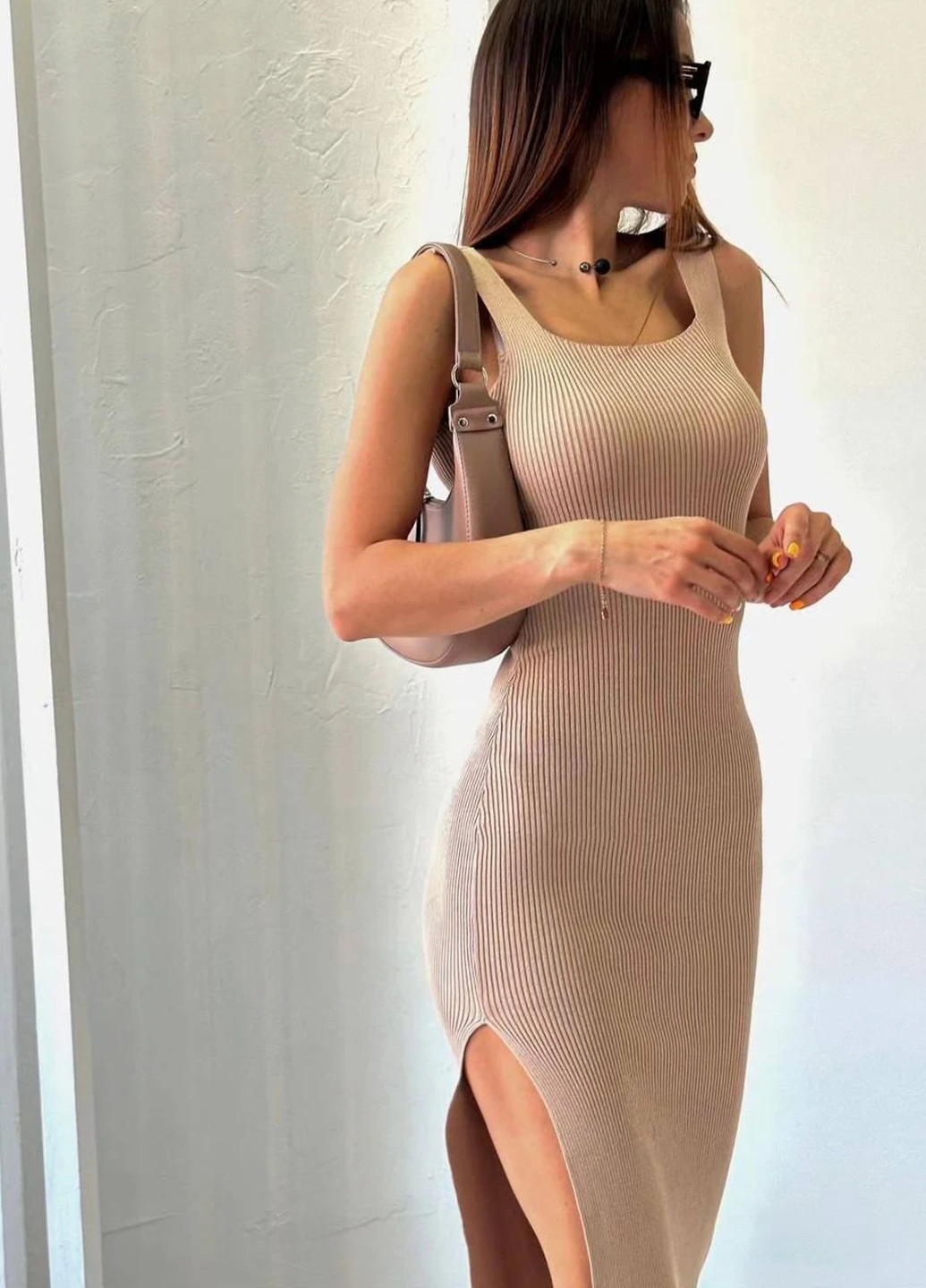Бежева кежуал сукня силуетна, сукня-майка Fashion однотонна