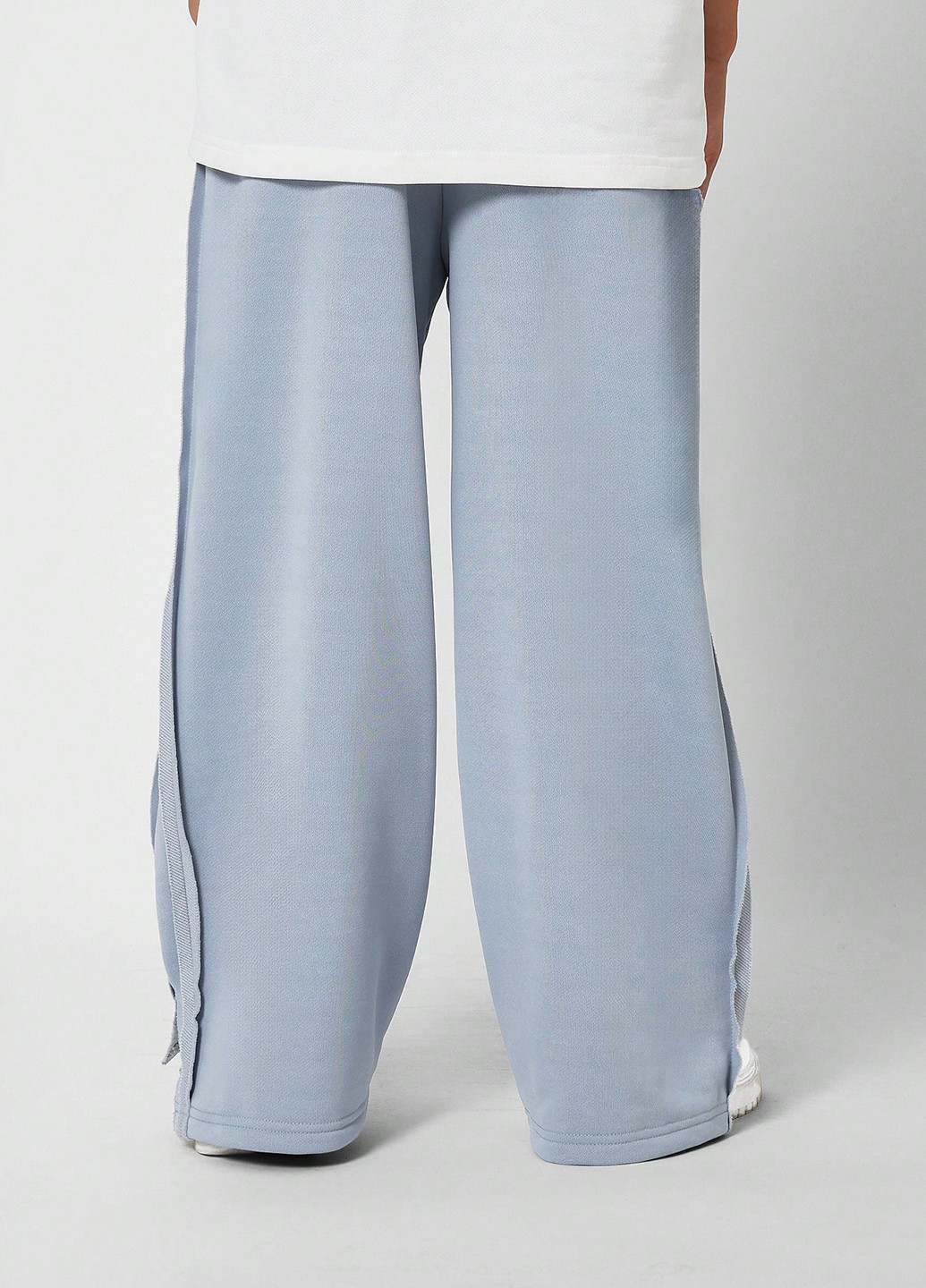 Голубые спортивные демисезонные брюки SHEIN