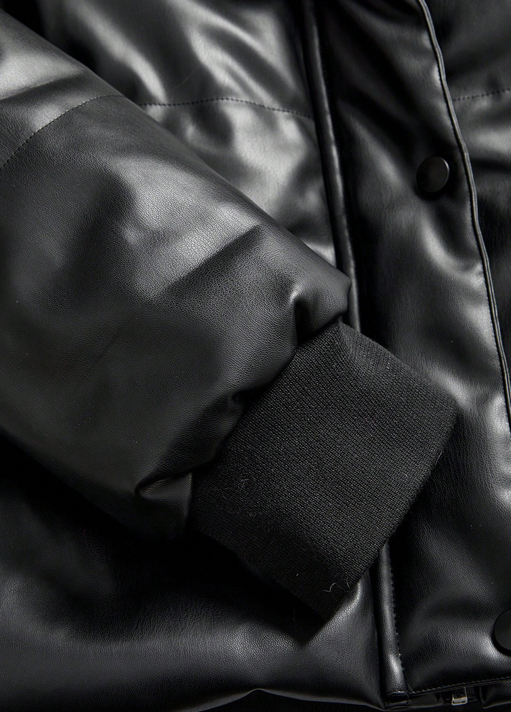 Черная зимняя куртка SHEIN