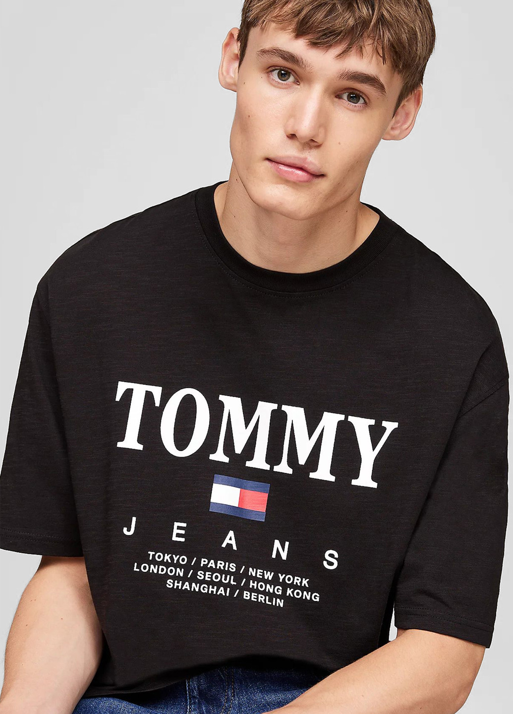 Черная футболка Tommy Jeans