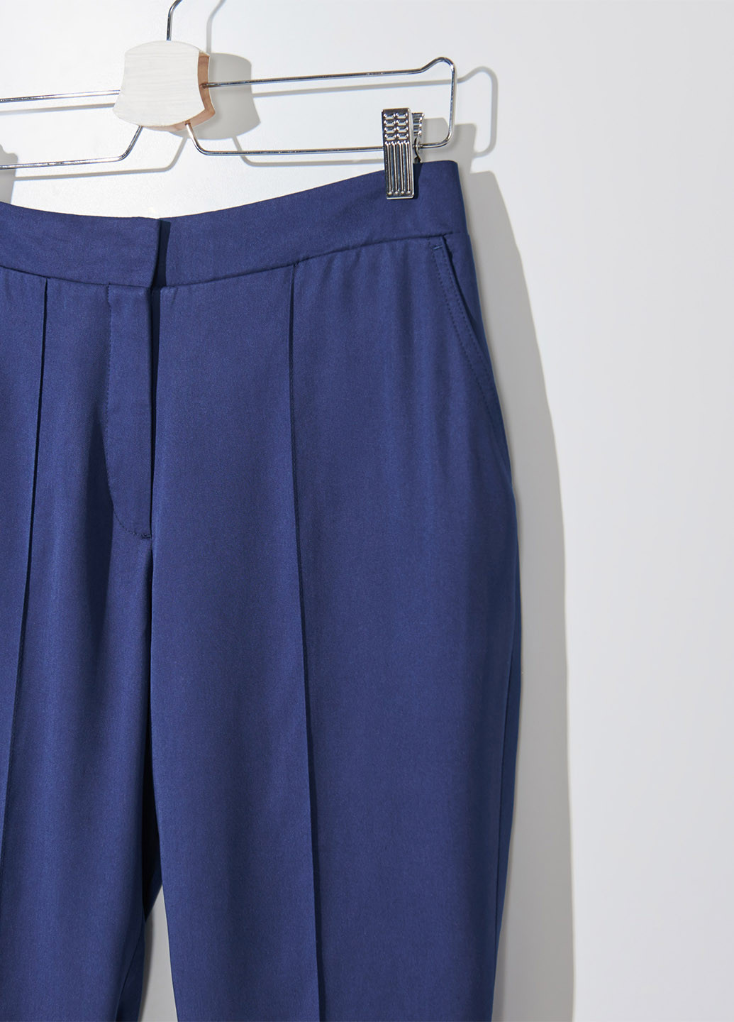 Синие классические демисезонные классические брюки Mohito