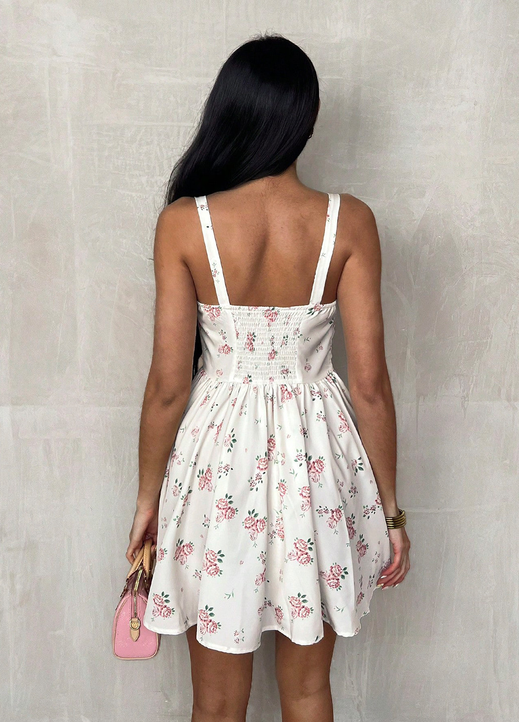 Молочное кэжуал платье силуэтная, с юбкой-солнце SHEIN с цветочным принтом