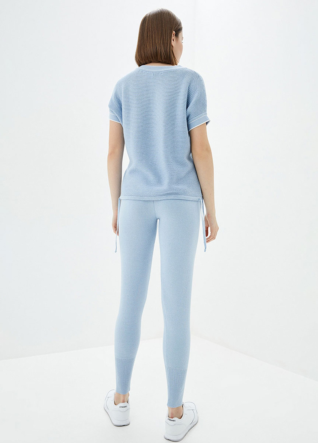 Костюм (футболка, леггинсы) Sewel однотонный голубой кэжуал