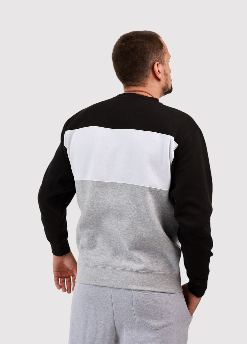 Комбинированный свитшот Blue 84 колор блок вышивка (359854772)