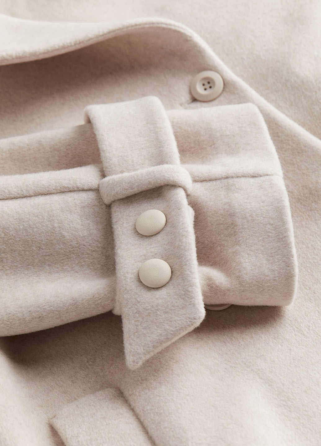 Светло-бежевое демисезонное Пальто двубортное H&M