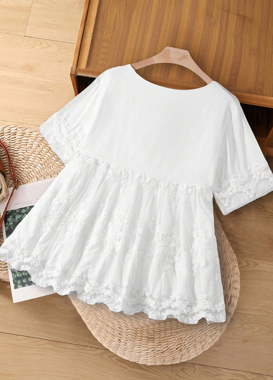 Белая блуза с баской SHEIN