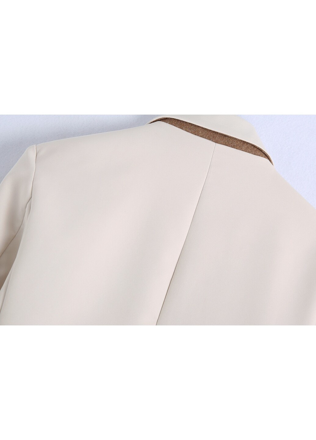 Блейзер жіночий прямого крою Charm Berni Fashion 58518 (240986906)