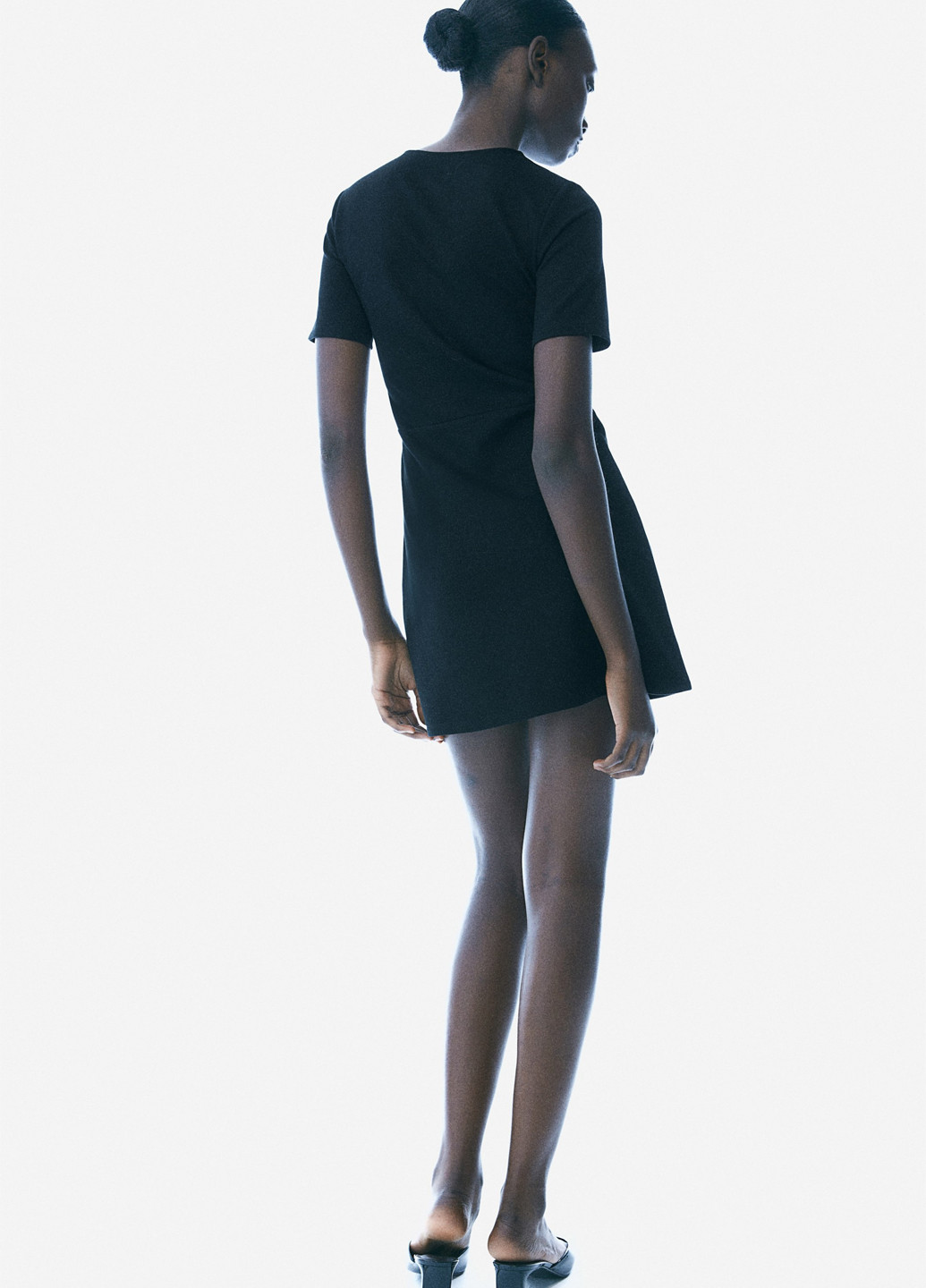 Чорна кежуал сукня H&M однотонна