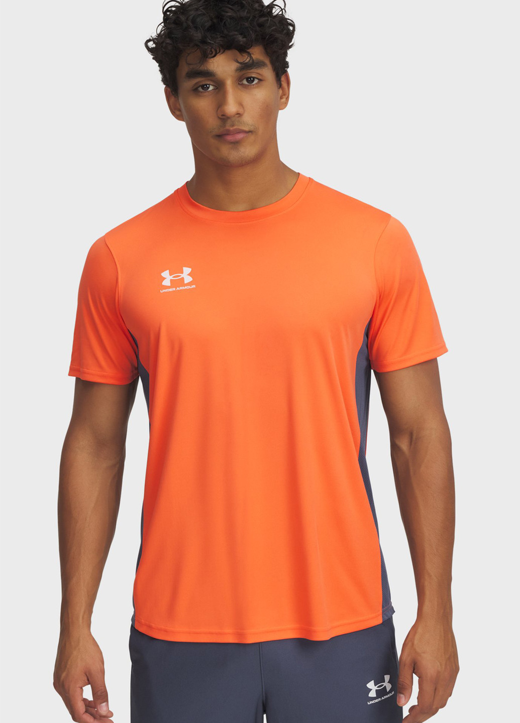 Помаранчева футболка Under Armour