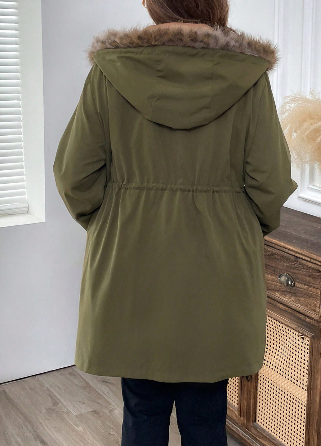 Оливковая (хаки) демисезонная куртка SHEIN