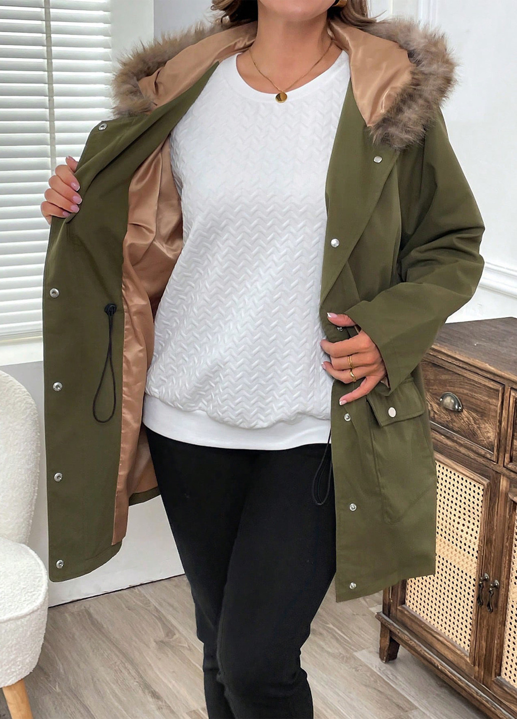 Оливковая (хаки) демисезонная куртка SHEIN