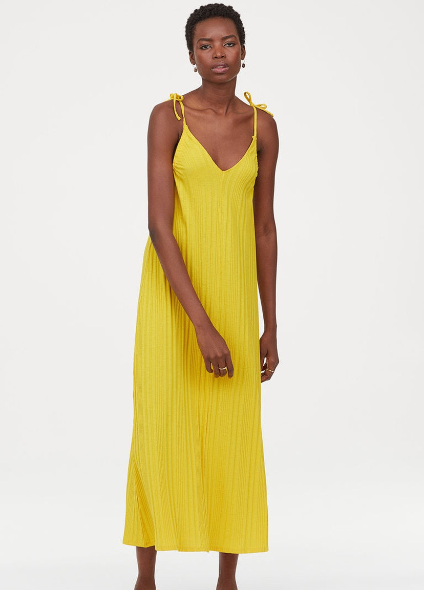 Желтое вечернее платье H&M однотонное