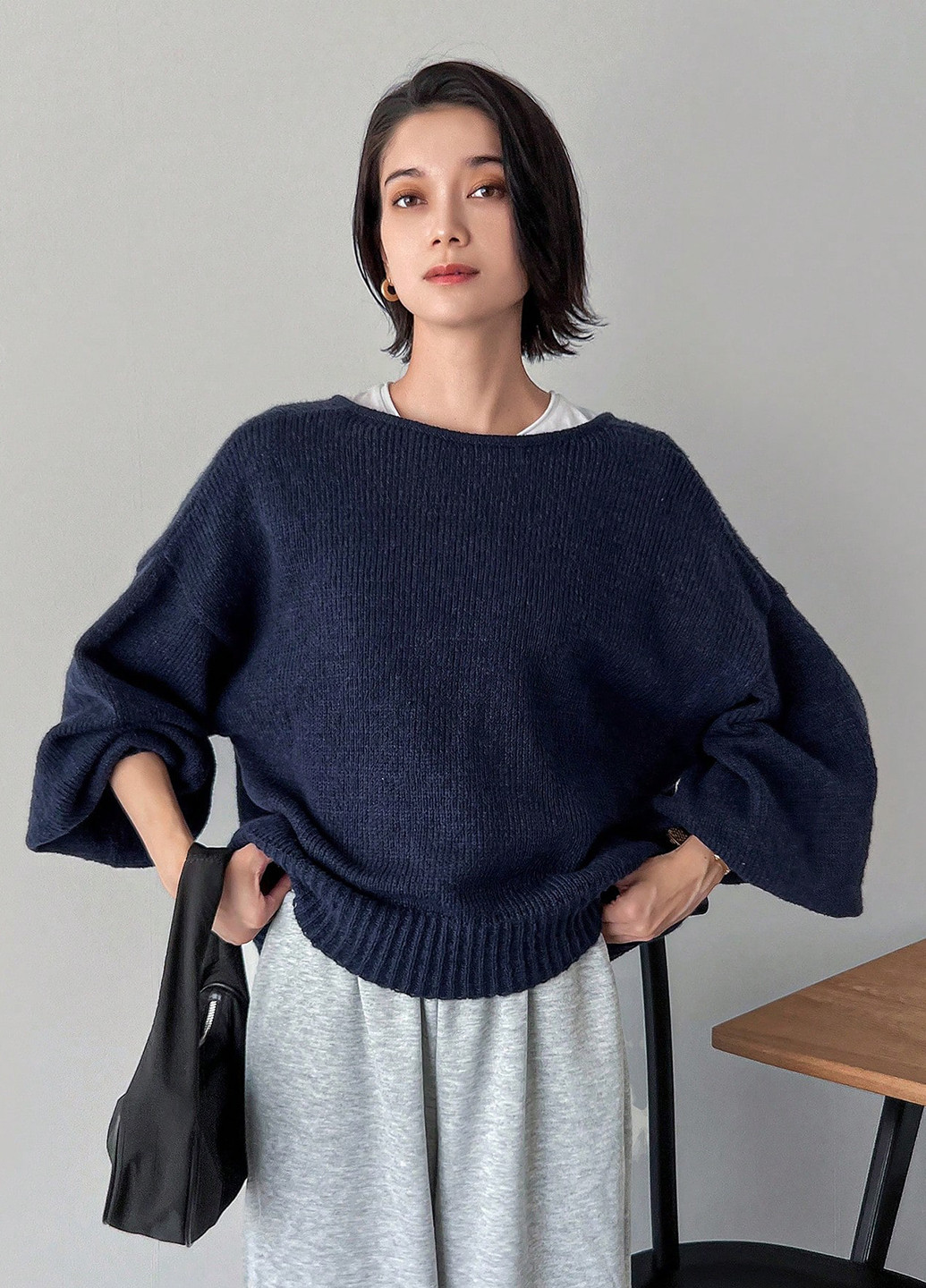 Темно-синій демісезонний светр SHEIN