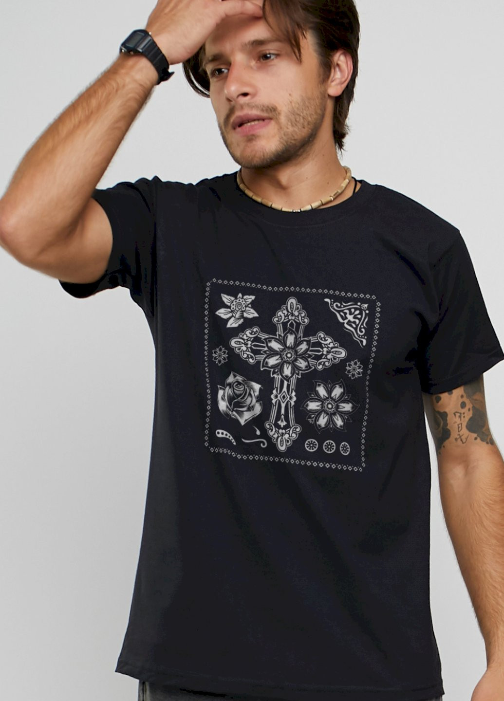 Чорна футболка чоловіча YAPPI