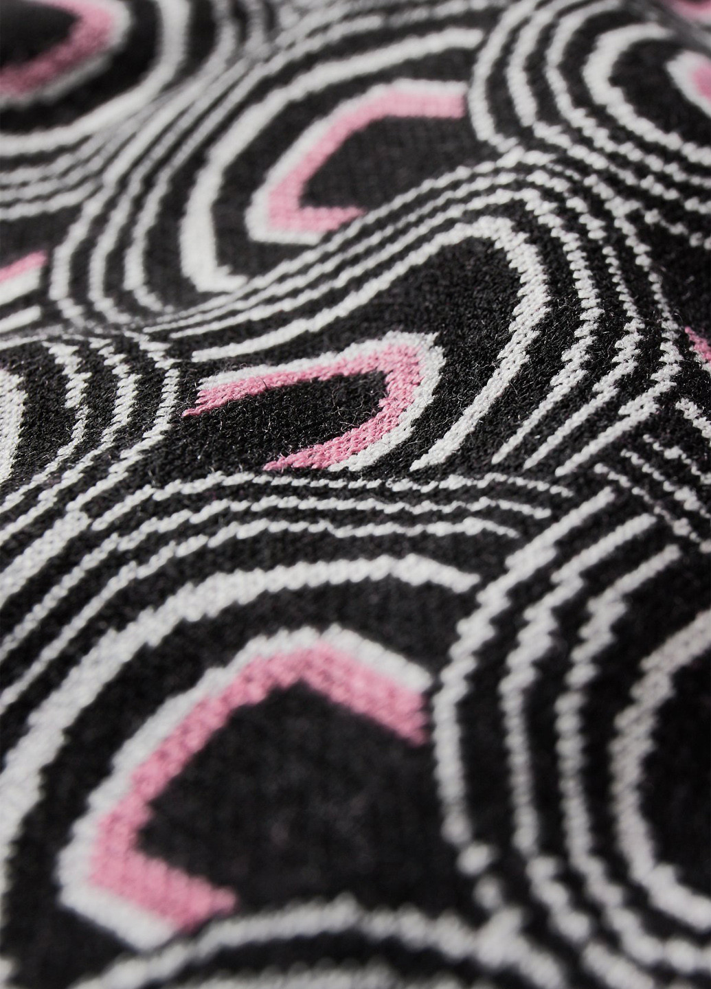 Черное кэжуал платье футляр C&A с абстрактным узором