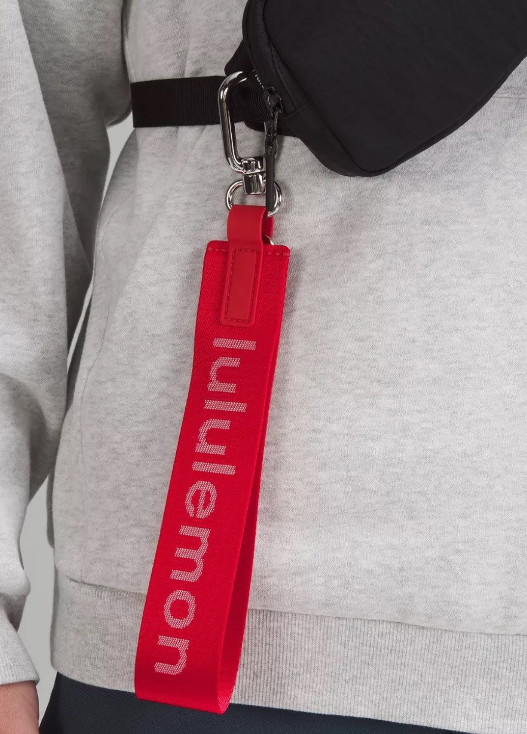 Брелок Lululemon Athletica (348077203)