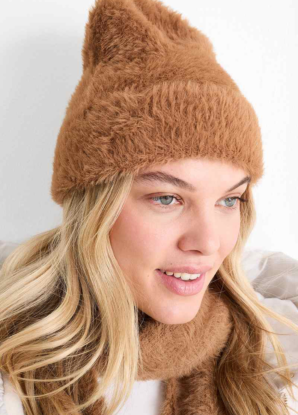 Шапка C&A (369838897)