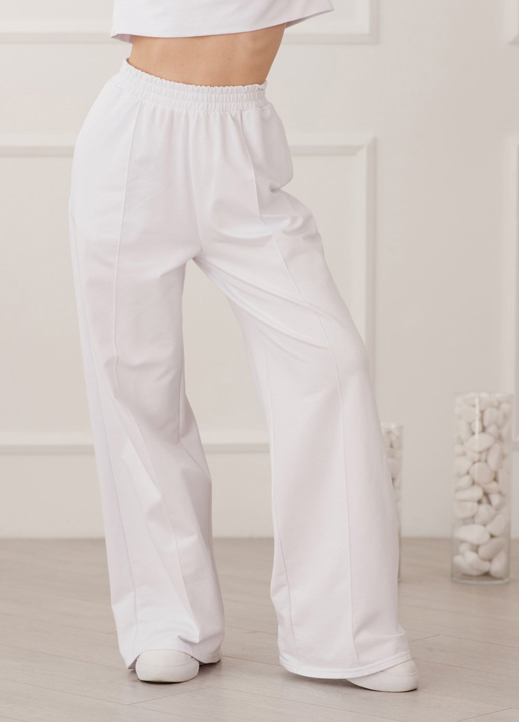 Белые спортивные демисезонные прямые брюки Azuri