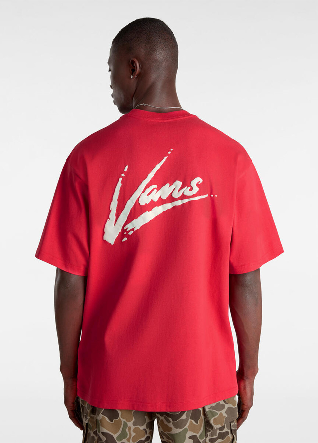 Красная футболка Vans