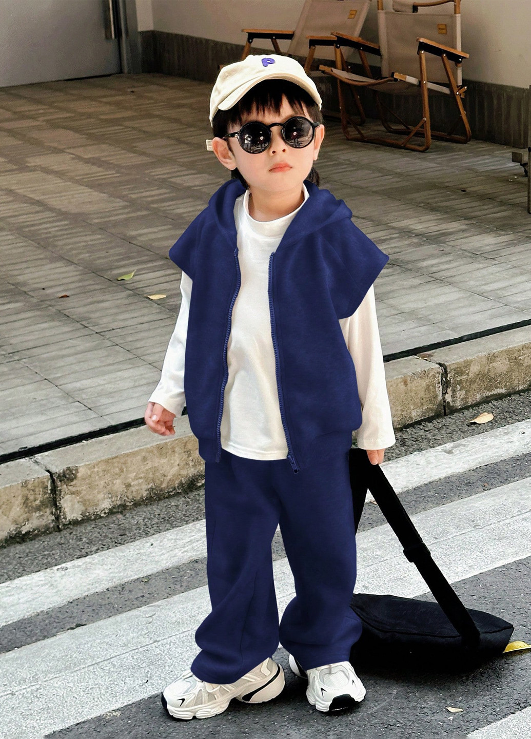 Темно-синій демісезонний костюм (жилет, лонгслів, штани) трійка SHEIN