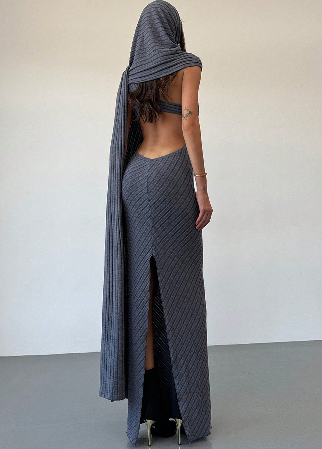 Сіра вечірня комплект (накидка, сукня) з відкритою спиною SHEIN однотонна