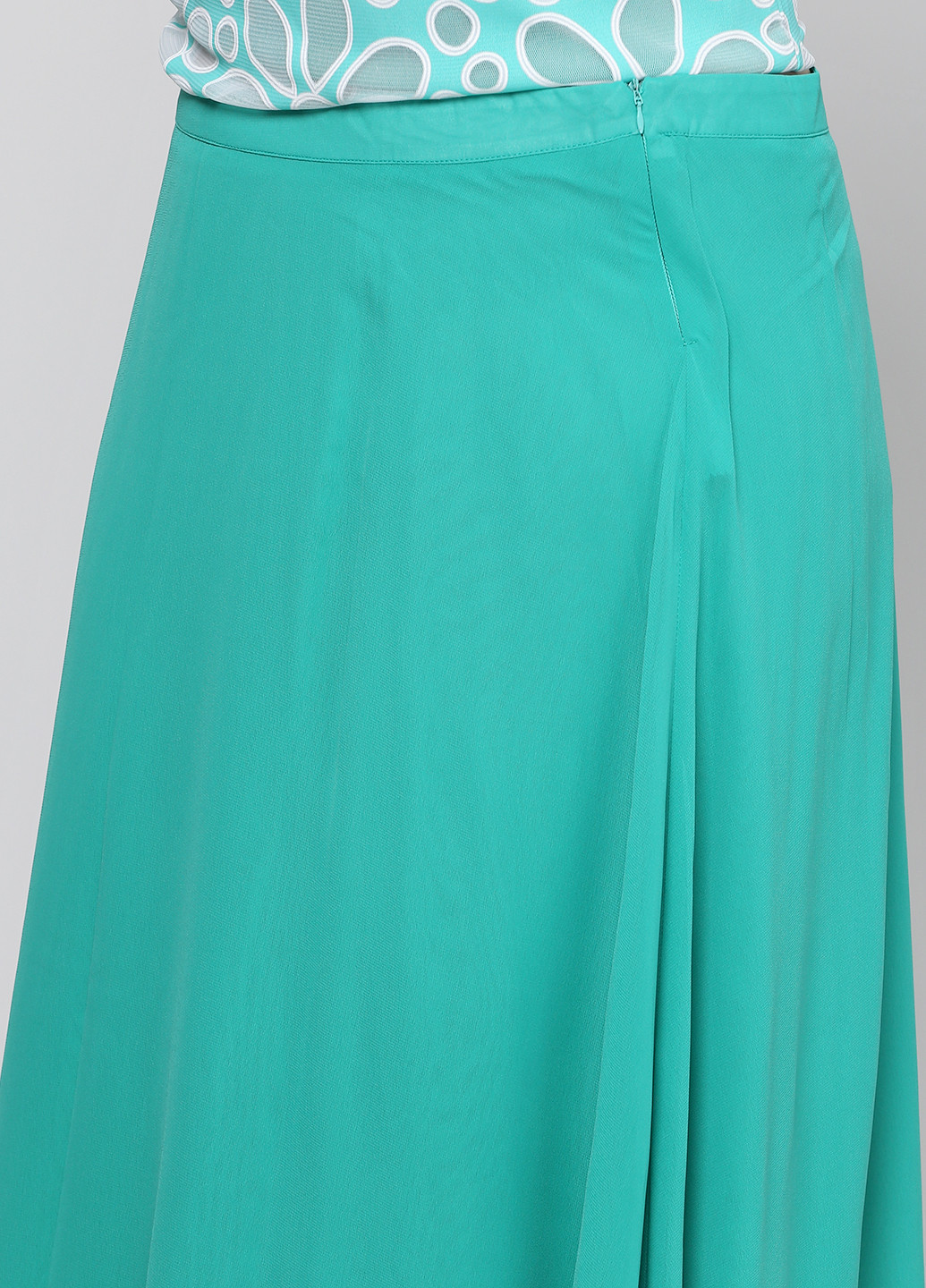 Костюм (футболка, юбка) Ut юбочный однотонный зелёный кэжуал