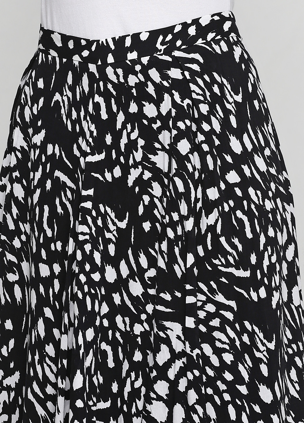 Черная кэжуал с анималистичным узором юбка Mexx клешированная