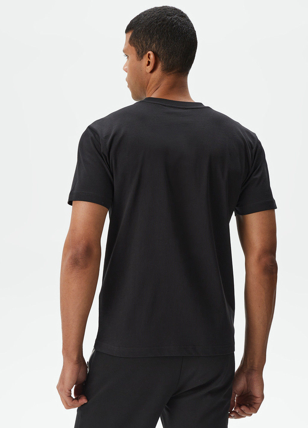 Чорна футболка Lacoste