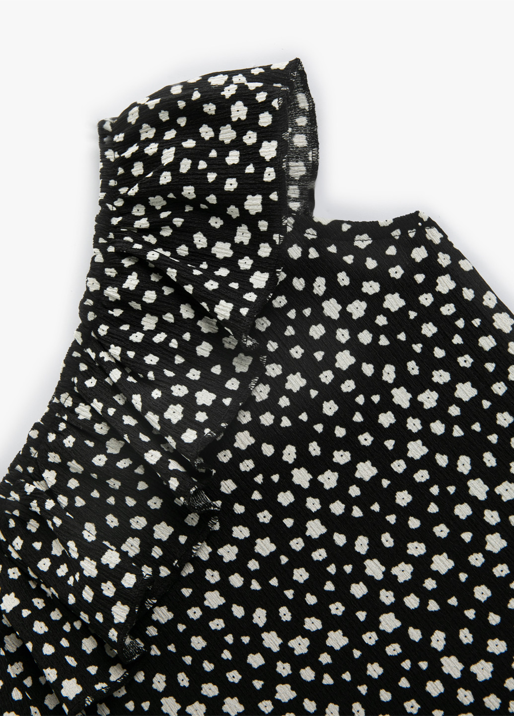 Черная цветочной расцветки блузка KOTON летняя