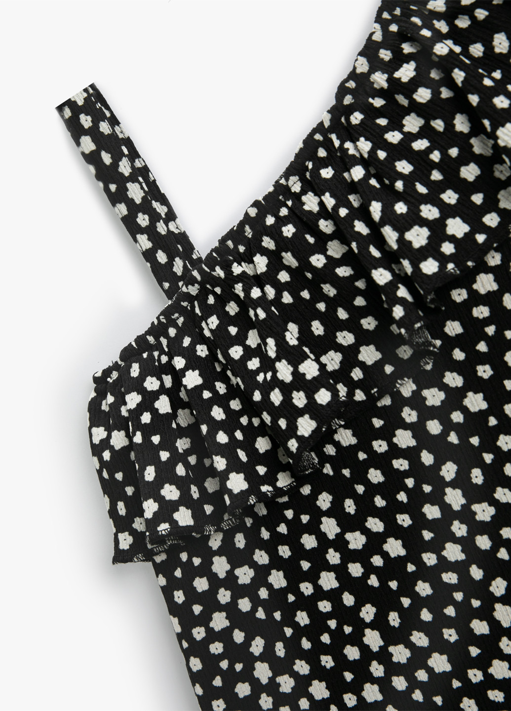 Черная цветочной расцветки блузка KOTON летняя