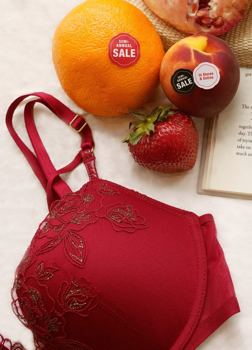 Червоний демісезонний комплект (бюстгалтер, труси) Victoria's Secret