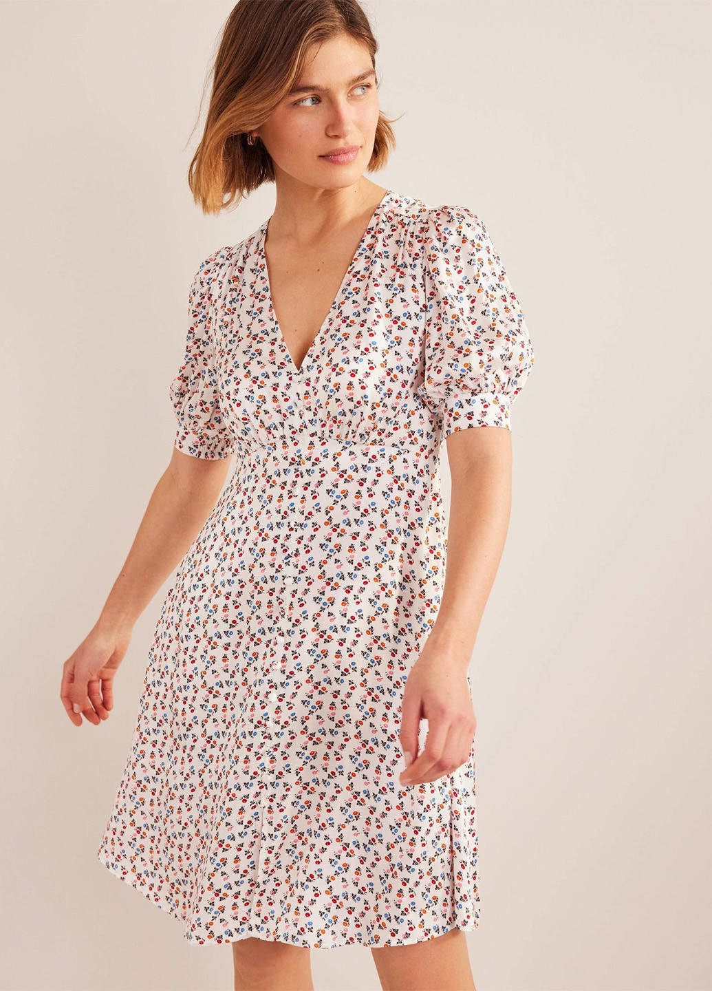 Молочна кежуал сукня в стилі армпір Boden з квітковим принтом