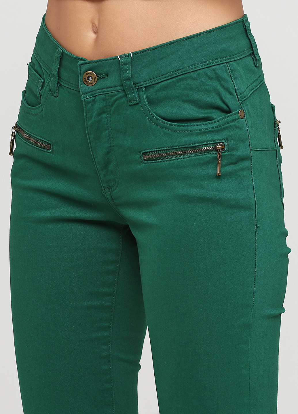 Зеленые кэжуал демисезонные зауженные брюки Heine