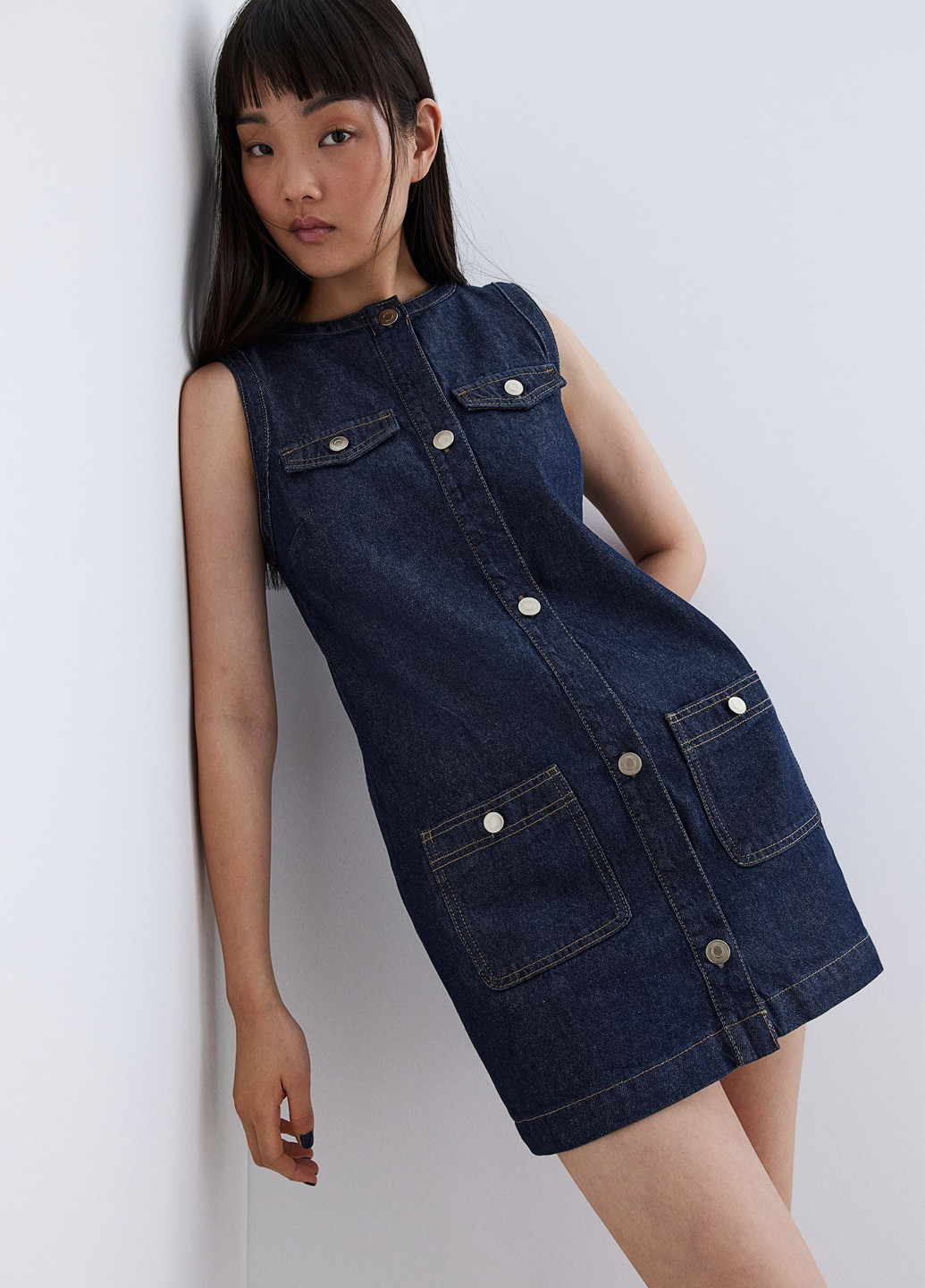 Темно-синее джинсовое платье H&M однотонное