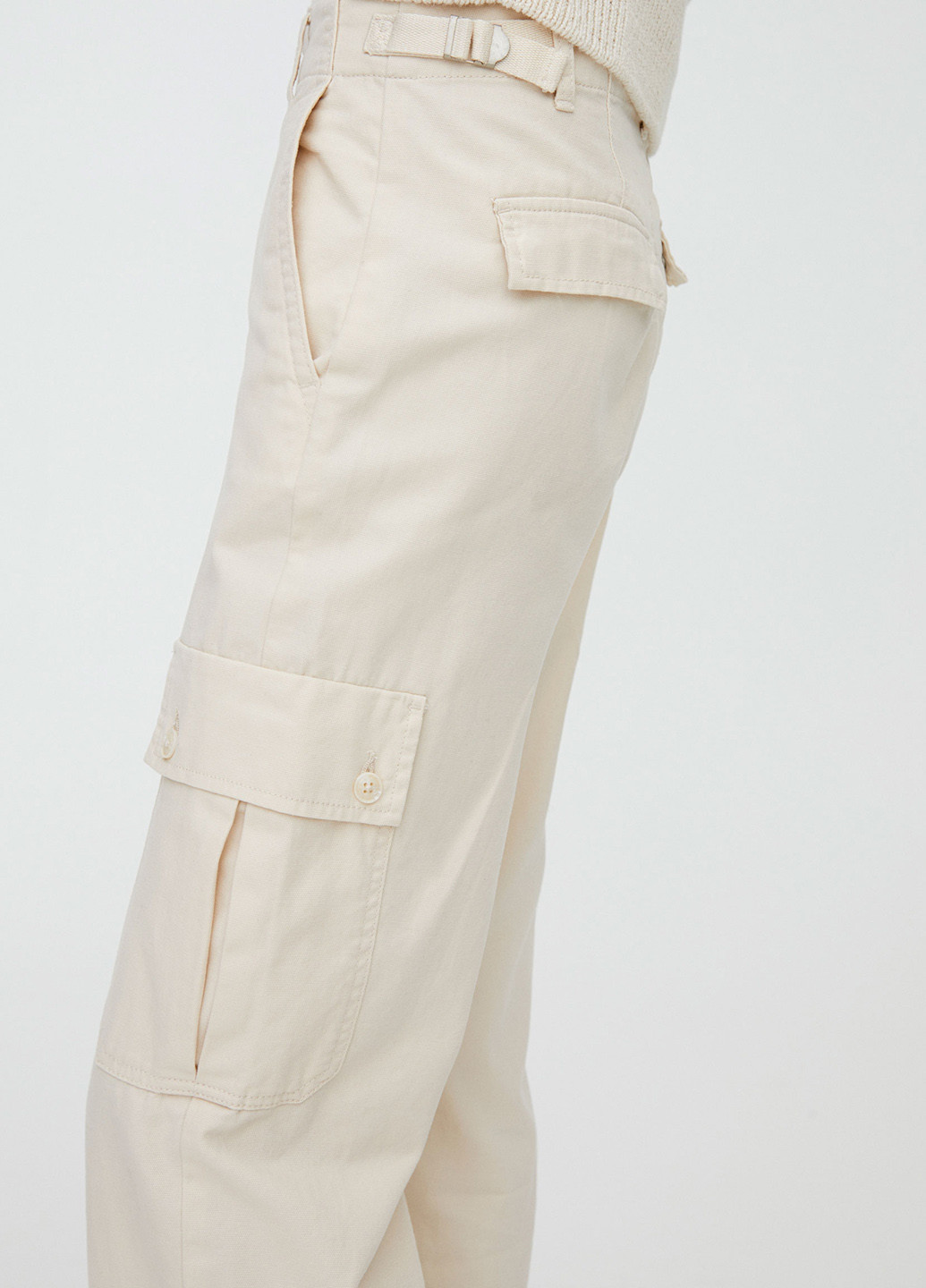 Молочные кэжуал демисезонные прямые, укороченные, карго брюки Pull & Bear