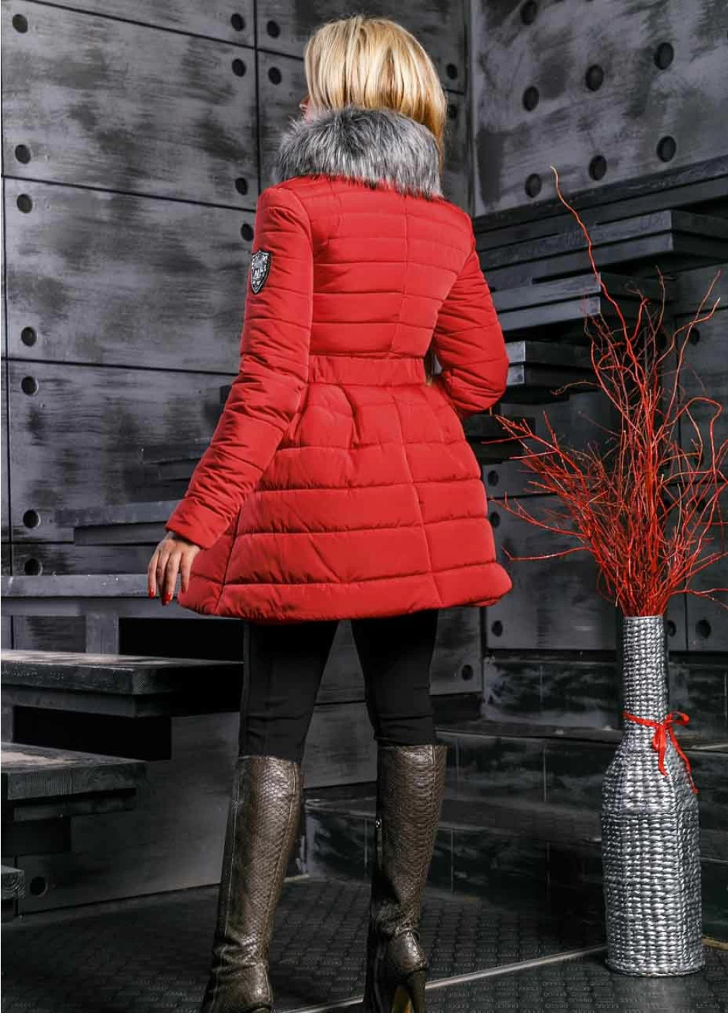 Красная зимняя зимовая куртка s Seventeen