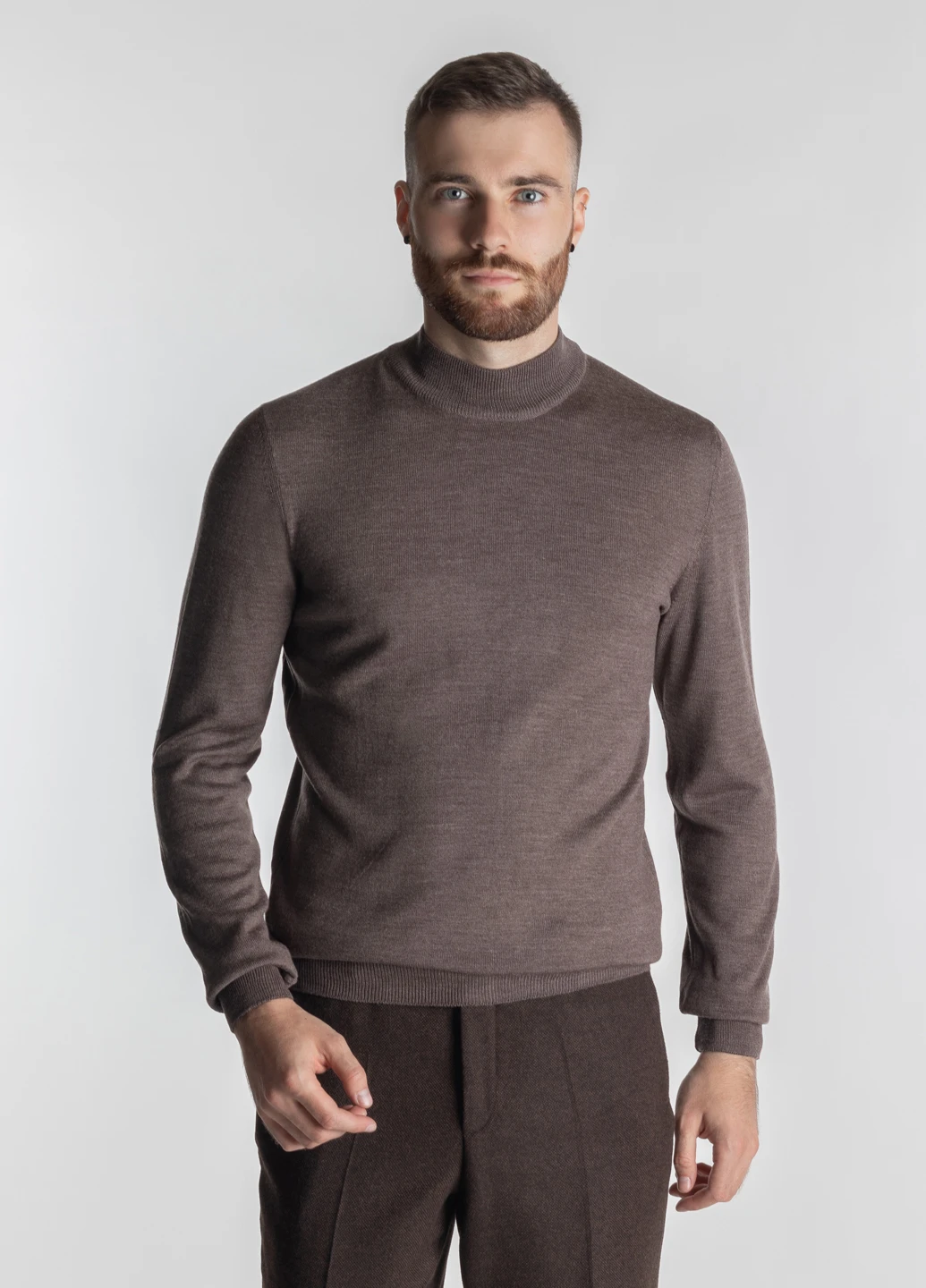 Бежевый демисезонный свитер мужской Arber T-neck FF AVT87