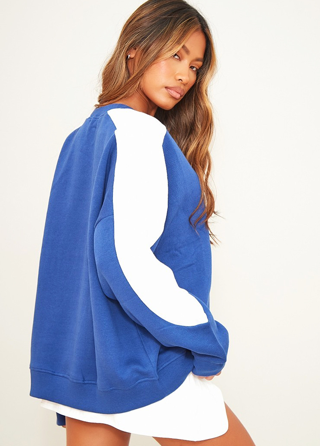 Синій світшот PrettyLittleThing напис без декору (308792198)