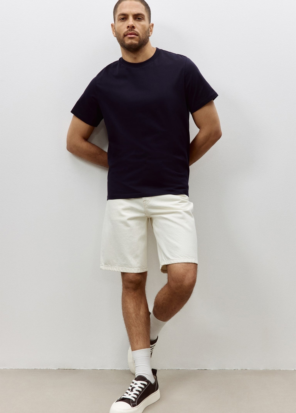 Темно-синяя футболка H&M