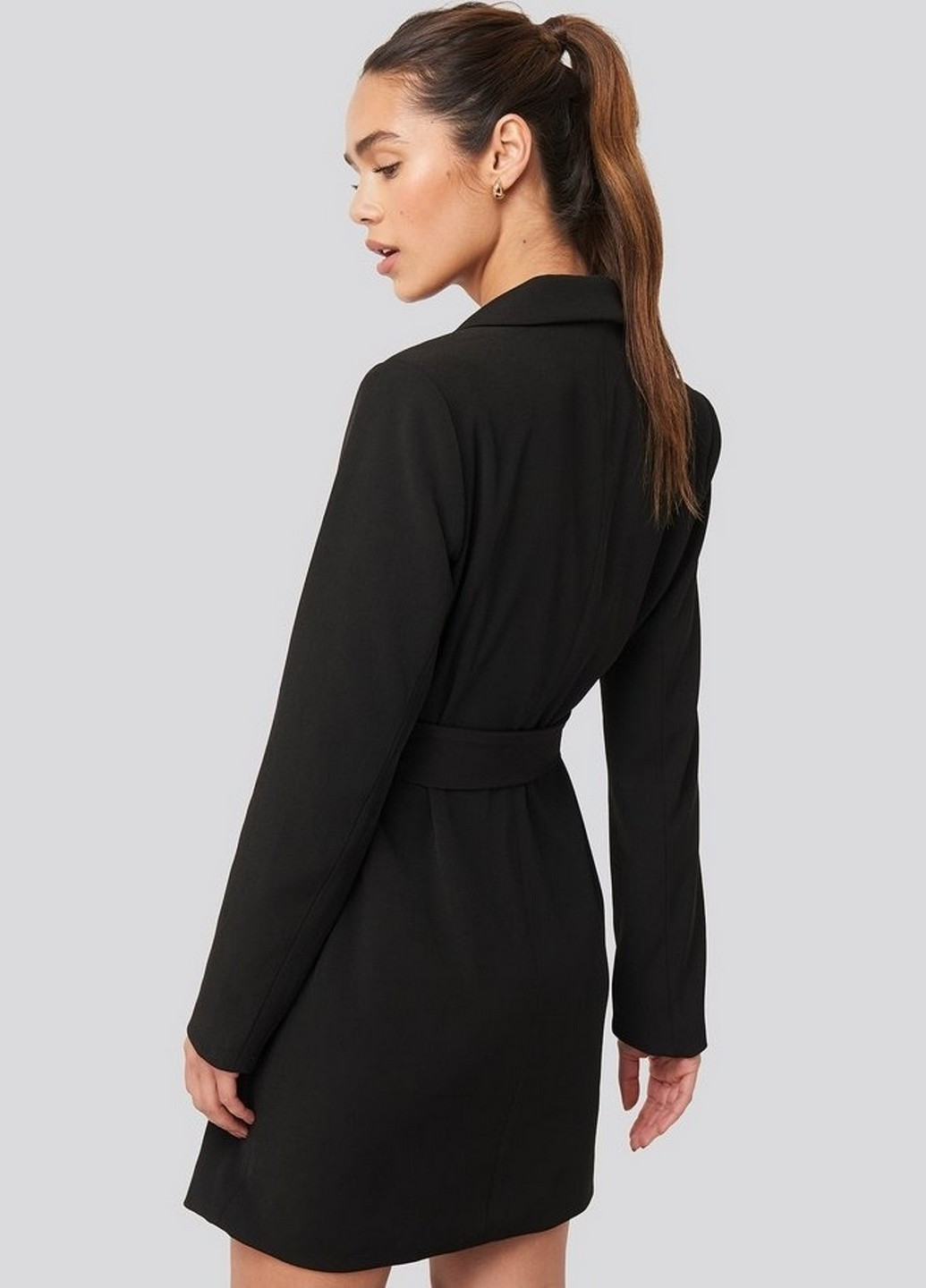 Черное кэжуал платье NA-KD однотонное