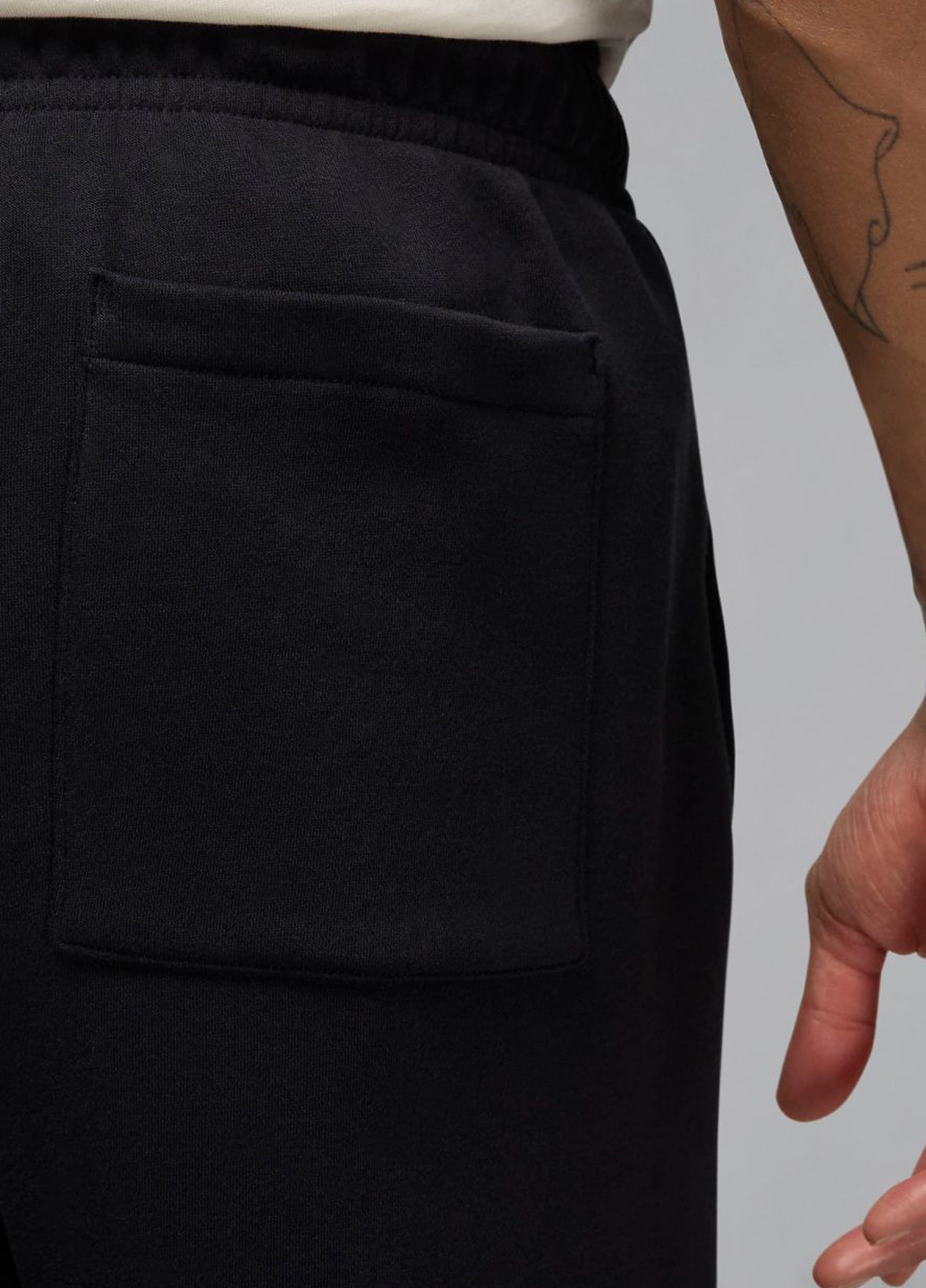 Черные спортивные демисезонные джоггеры брюки Jordan